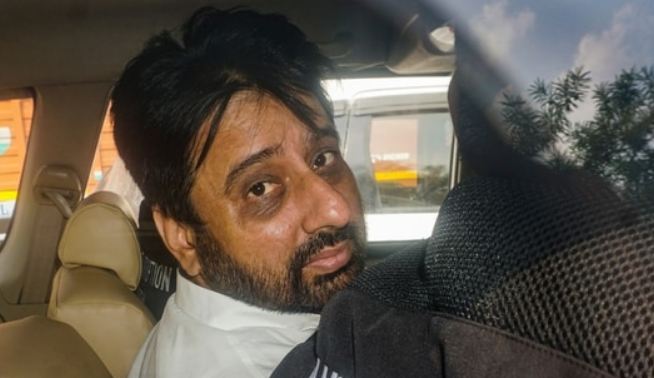 दिल्ली वक्फ बोर्ड भ्रष्टाचार मामला : 4 दिनों की एसीबी कस्टडी में भेजे गए ‘आप’ विधायक अमानतुल्ला खान