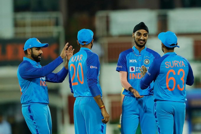 टी20 सीरीज : भारतीय पेसरों ने की दक्षिण अफ्रीका की दुर्गति, पहले मैच में मेजबान 8 विकेट से विजयी