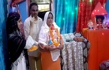 यूपी : अलीगढ़ में भाजपा की मुस्लिम महिला नेता ने घर में स्थापित की गणेश प्रतिमा, जारी हुआ फतवा