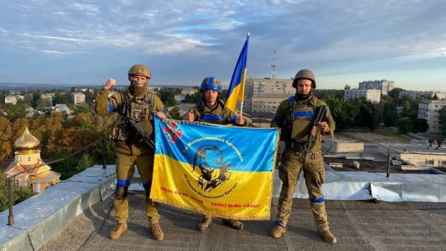 यूक्रेनी राष्ट्रपति के जज्बे ने पुतिन को किया पस्त! यूक्रेन छोड़कर वापस भाग रहे रूसी सैनिक