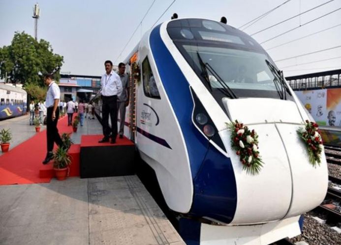 नई वंदे भारत ट्रेन ने तोड़ा बुलेट ट्रेन का रिकॉर्ड, सिर्फ 52 सेकेंड में पकड़ी 0 से 100 किमी प्रति घंटे की रफ्तार