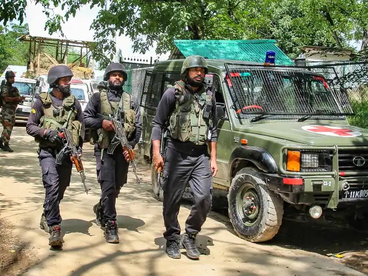 कश्मीर के शोपियां में मारे गए जैश के तीन आतंकवादी, द्राच में कल शाम से चल रही थी मुठभेड़