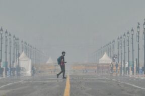 Weather: Delhi AQI nears severe zone