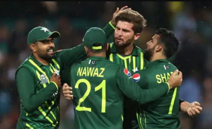 टी20 विश्व कप : पाकिस्तान ने बारिश से बाधित मैच में दक्षिण अफ्रीका को दी मात, अंक तालिका में तीसरे स्थान पर पहुंचा