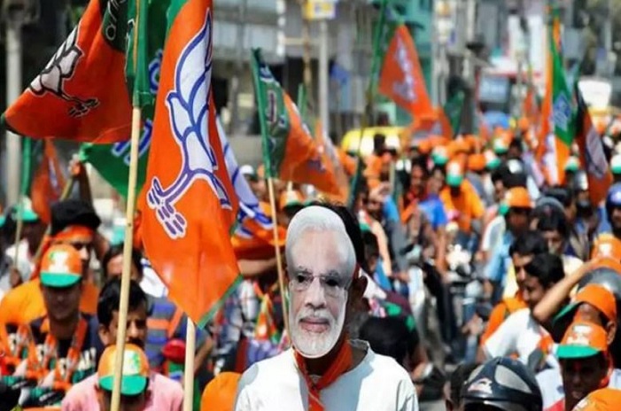 गुजरात चुनाव : भाजपा की सूची में बड़े चेहरे नदारद, सिर्फ पीएम मोदी के नाम और काम पर पार्टी लड़ेगी चुनाव