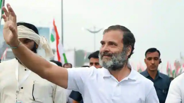 राहुल गांधी ने केंद्र पर बोला हमला, कहा – संसद में बोलने नहीं देती मोदी सरकार