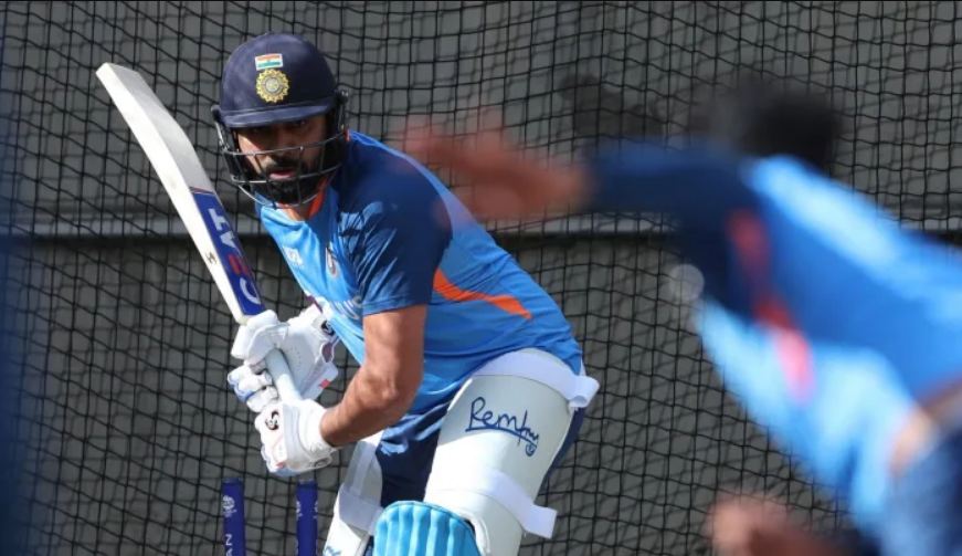 टी20 विश्व कप क्रिकेट : इंग्लैंड के खिलाफ सेमीफाइनल से पूर्व भारतीय खेमा चिंतित, कप्तान रोहित शर्मा चोटिल
