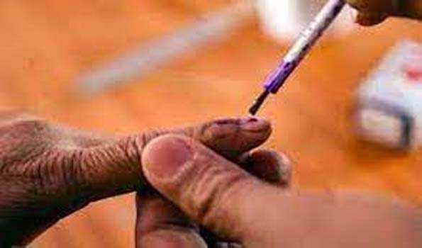 गुजरात में दूसरे चरण के लिए नौ बजे तक 4.75 फीसदी से अधिक मतदान, लगीं लंबी कतारें
