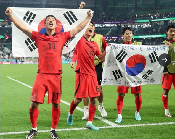 फीफा विश्व कप : शीर्षस्थ पुर्तगाल को हराकर दक्षिण कोरिया अंतिम 16 में, उरुग्वे जीत कर भी बाहर