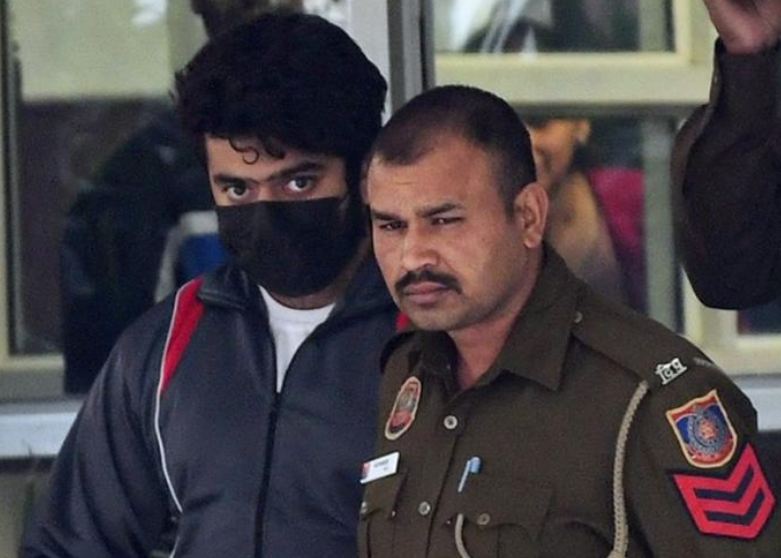 श्रद्धा हत्याकांड : दिल्ली पुलिस ने दाखिल किया 6,629 पन्नों का आरोप पत्र, आफताब ने की वकील बदलने की मांग
