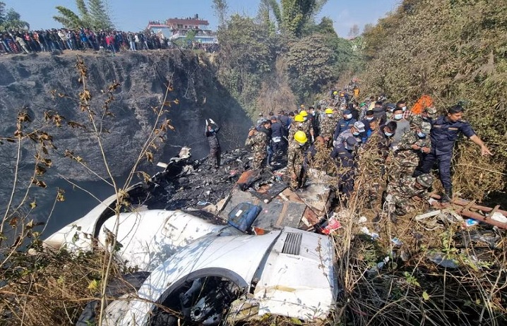 नेपाल में विमान हादसा : काठमांडू से पोखरा जा रहा प्लेन पहाड़ी से टकराया, 5 भारतीय सहित सभी 72 यात्रियों की मौत