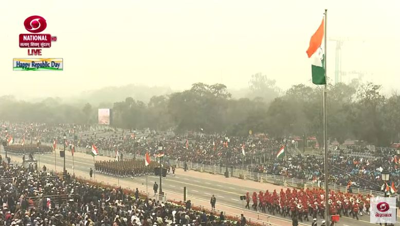 गणतंत्र दिवस परेड में कर्तव्य पथ पर दिखी ‘स्वदेशी’ की ताकत, मनोरम झांकियों और 50 विमानों के फ्लाई पास्ट ने जीता दिल