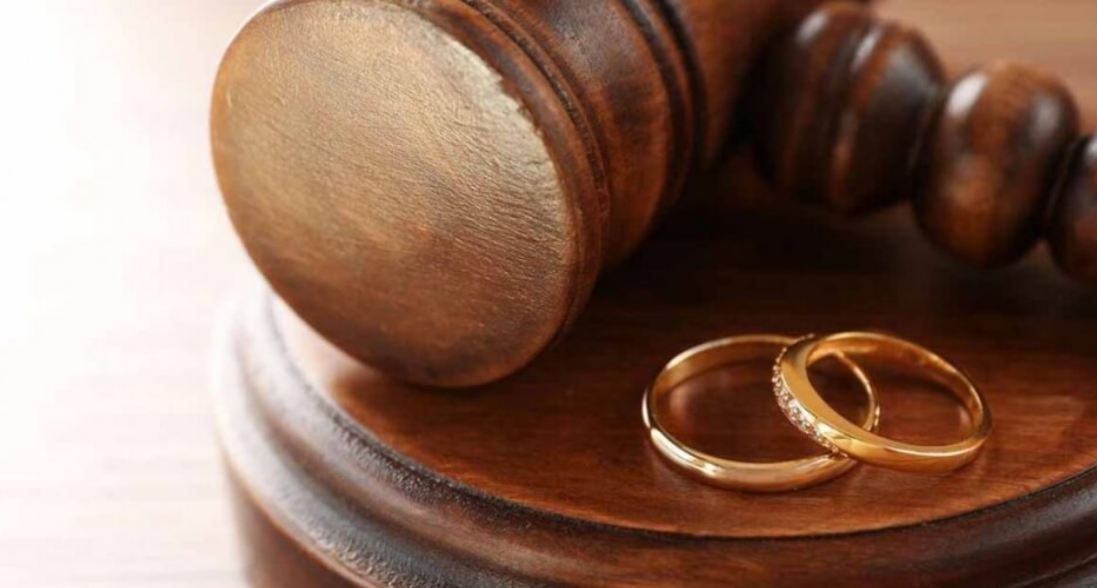 यूएई में गैर मुस्लिमों के लिए नया फैमिली कानून लागू – विवाह या तलाक के लिए शरिया कानून की बाध्यता खत्म