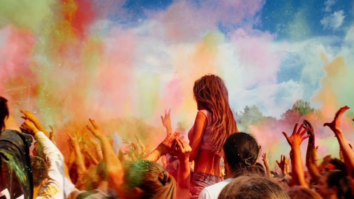 होली 2023 : देशभर में अलग-अलग नामों से जाना जाता है रंगों का त्योहार