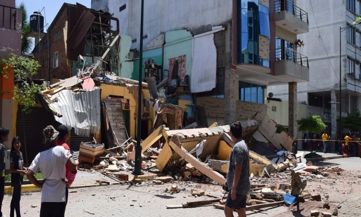 इक्वेडोर में भूकंप के जोरदार झटके, 14 की मौत, 300 से अधिक घायल