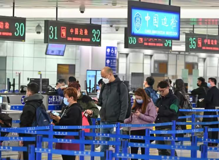 चीन 3 वर्षों बाद पर्यटकों के लिए खोलने जा रहा अपनी सीमाएं, कल से जारी होगा वीजा
