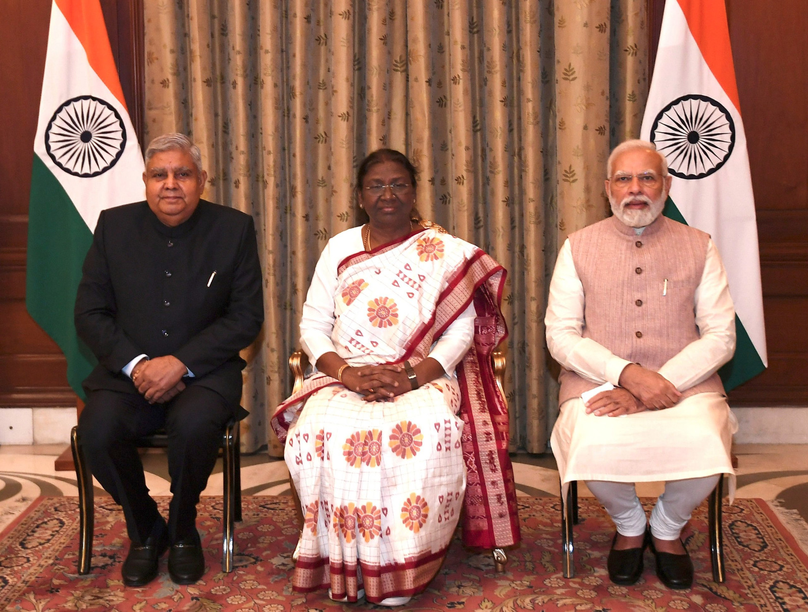 राष्ट्रपति मुर्मू, उपराष्ट्रपति धनखड़ और पीएम मोदी ने महावीर जयंती पर लोगों को दी बधाई