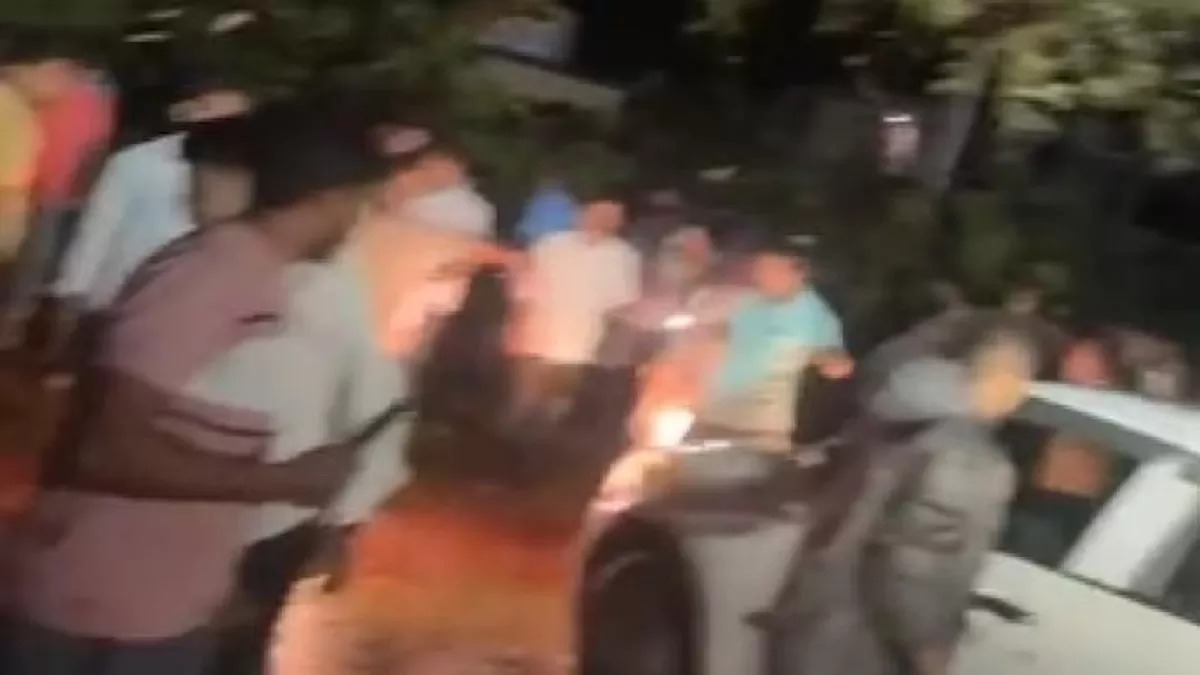 महाराष्ट्र के अकोला में बड़ा हादसा, धार्मिक समारोह के दौरान मंदिर के टिनशेड पर गिरा पेड़, सात की मौत, कई घायल