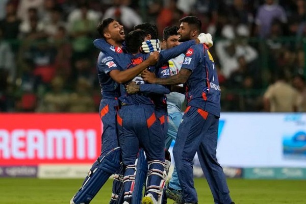 आईपीएल 2023 : रोमांचक जीत से लखनऊ सुपर जाएंट्स फिर शीर्ष पर, अंतिम गेंद के बाई रन से आरसीबी मायूस