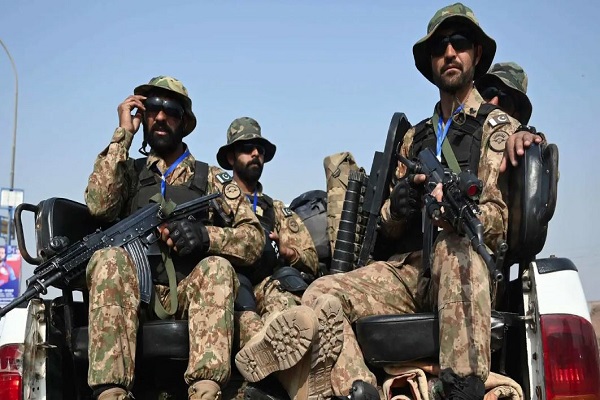 उत्तर-पश्चिम पाकिस्तान में पाक सेना ने छह आतंकवादियों को किया ढेर