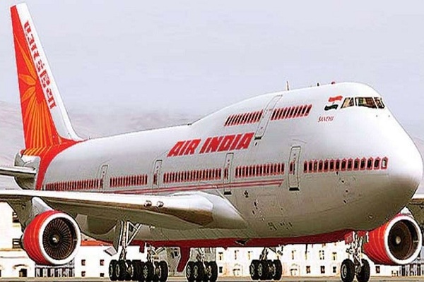 डीजीसीए ने एअर इंडिया पर लगाया 30 लाख रुपये का जुर्माना, पायलट का लाइसेंस 3 माह के लिए सस्पेंड