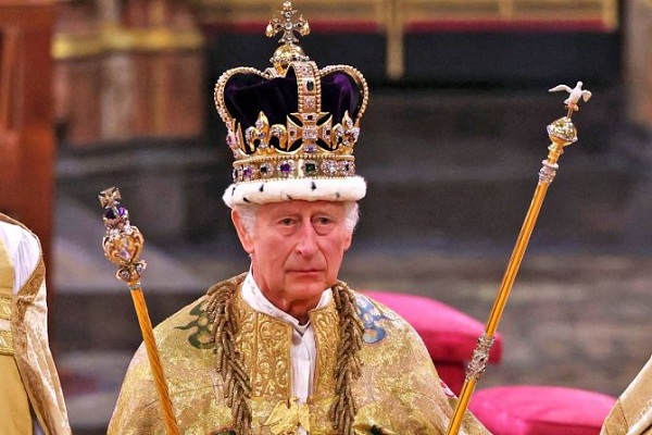 ब्रिटेन : किंग चार्ल्स III का ऐतिहासिक राज्याभिषेक संपन्न, दुनियाभर के 2 हजार मेहमान बने साक्षी