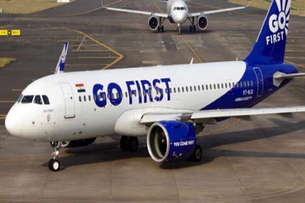 डीजीसीए का एयरलाइन कम्पनी गो फर्स्ट को टिकट बुकिंग रोकने का निर्देश, कारण बताओ नोटिस भी जारी