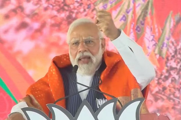 पीएम मोदी ने कांग्रेस पर साधा निशाना, कहा – झूठ फैलाने के लिए इकोसिस्टम बनाया