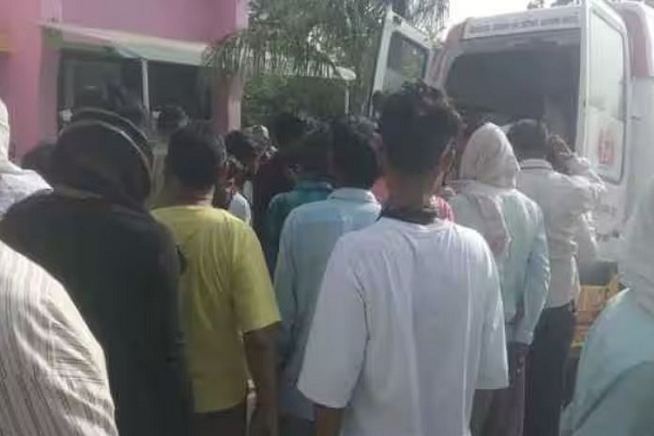 यूपी में दर्दनाक हादसा : फतेहपुर में टैंकर ने ऑटो में मारी टक्कर, 2 बच्चों समेत 9 लोगों की मौत