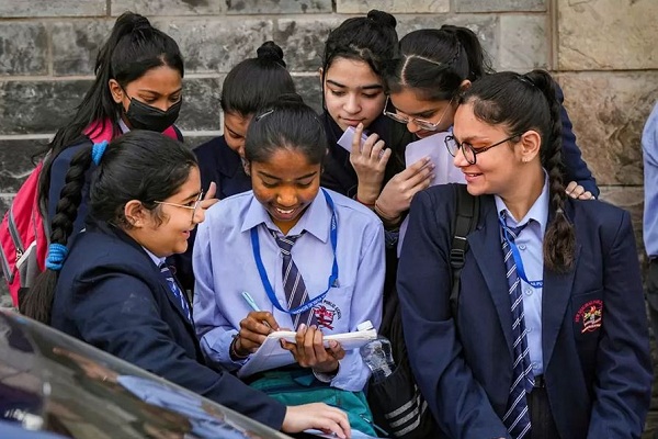 सीबीएसई की 10वीं कक्षा के नतीजे भी घोषित, 93.12 प्रतिशत विद्यार्थी उत्तीर्ण