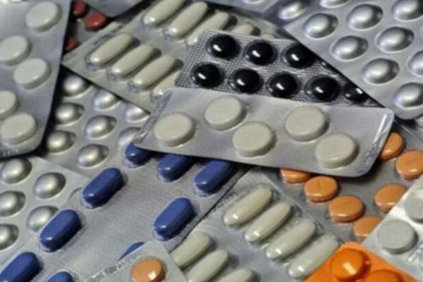 सरकार ने निमेसुलाइड व पैरासिटामोल सहित 14 एफडीसी दवाओं पर लगाया बैन, कहा – इनका चिकित्सीय औचित्य नहीं
