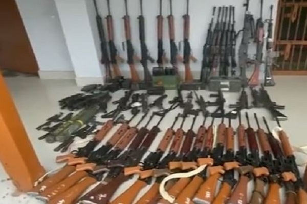 मणिपुर हिंसा : अमित शाह की अपील के बाद विद्रहियों ने AK-47 जैसे 140 से ज्यादा हथियार सरेंडर किए
