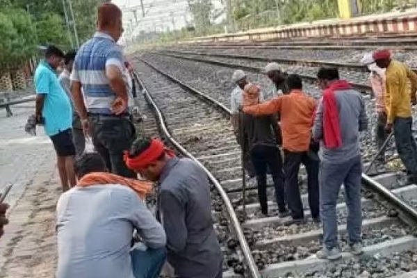 यूपी : लखनऊ में टेढ़ा हुआ रेलवे ट्रैक! लोको पायलट की सूझबूझ से टला बड़ा रेल हादसा