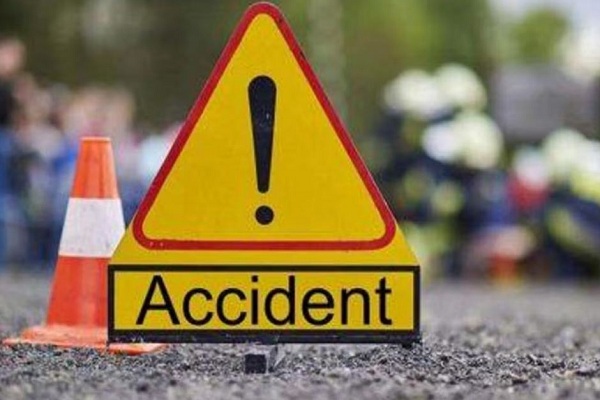 मध्य प्रदेश : सीधी में दर्दनाक सड़क हादसा, कार पर ट्रक पलटने से 2 बच्चों समेत 7 लोगों की मौत