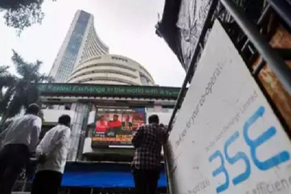 शेयर बाजार : 418 अंकों की छलांग के साथ Sensex 6 माह के उच्च स्तर पर, Nifty 18700 अंक के पार