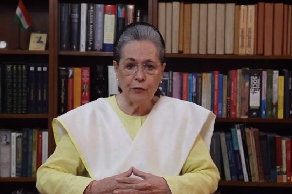 सोनिया गांधी ने मणिपुर में जारी हिंसा को लेकर जताई चिंता, शांति की अपील करते हुए जारी किया वीडियो