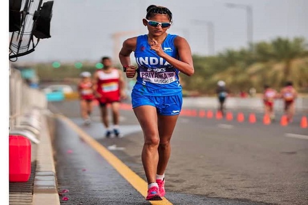 एशियाई एथलेटिक्स : प्रियंका ने 20 किमी पैदल चाल में रजत जीता, पुरुषों में विकास तीसरे स्थान पर रहे
