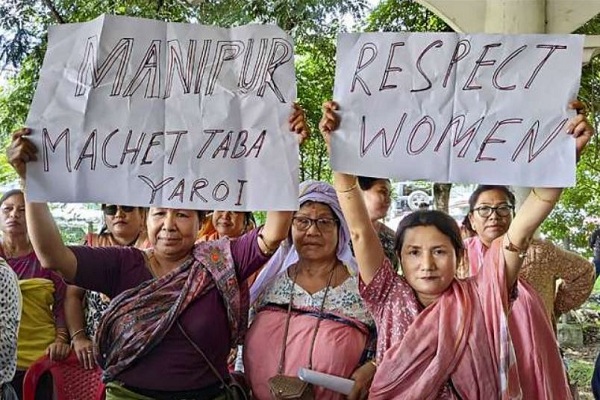 गृह मंत्रालय का फैसला : मणिपुर में महिलाओं को निर्वस्त्र घुमाए जाने के वायरल वीडियो मामले की जांच करेगी सीबीआई