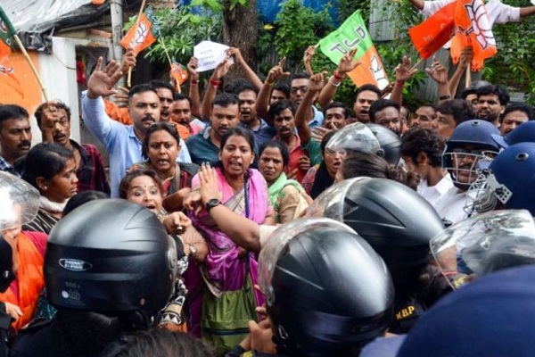 भाजपा का दावा – मालदा में दो महिलाओं को निर्वस्त्र करके पीटा गया
