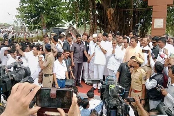 एनसीपी की काररवाई : अजित पवार के शपथ समारोह में शामिल होने वाले तीन नेता बर्खास्त