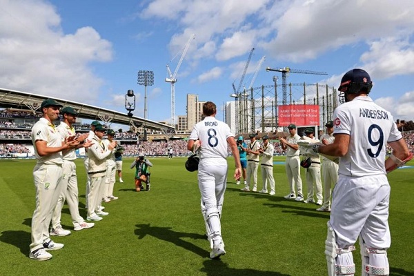करिअर का आखिरी टेस्ट खेल रहे अंग्रेज पेसर स्टुअर्ट ब्रॉड को ऑस्ट्रेलियाई टीम ने दिया ‘गार्ड ऑफ ऑनर’