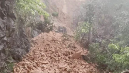 उत्तराखंड : गौरीकुंड में बाढ़ और भूस्खलन में एक दर्जन लोग लापता, तलाश जारी