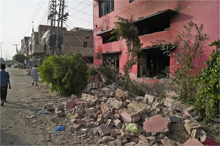 पाकिस्तान : फैसलाबाद के चर्चों में तोड़फोड़, 100 लोग गिरफ्तार, सरकार ने दिए उच्च स्तरीय जांच के आदेश