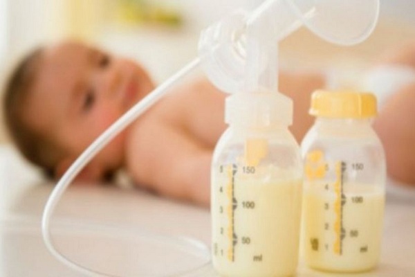 कर्नाटक सरकार की पहल : मानव स्तन दूध बैंक ‘अमृता धारे’ जरूरतमंद शिशुओं के लिए बना जीवन रेखा
