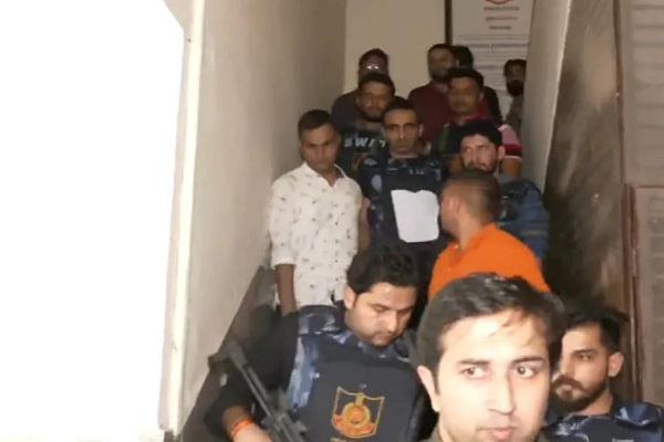 मूसेवाला हत्याकांड : अजरबैजान से भारत लाया गया गैंगस्टर सचिन बिश्नोई, कोर्ट ने 10 दिनों की पुलिस रिमांड में भेजा