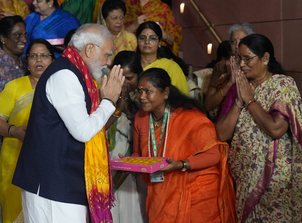 महिला आरक्षण विधेयक पारित होने पर भाजपा मुख्यालय में प्रधानमंत्री मोदी का हुआ भव्य स्वागत