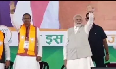 प्रधानमंत्री मोदी ने कांग्रेस को दिया ‘जंग लगा लोहा’ करार, बताया विकास विरोधी