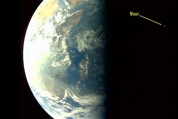 इसरो ने दी जानकारी – आदित्य-एल1 ने ली सेल्फी, क्लिक कीं पृथ्वी और चंद्रमा की तस्वीरें