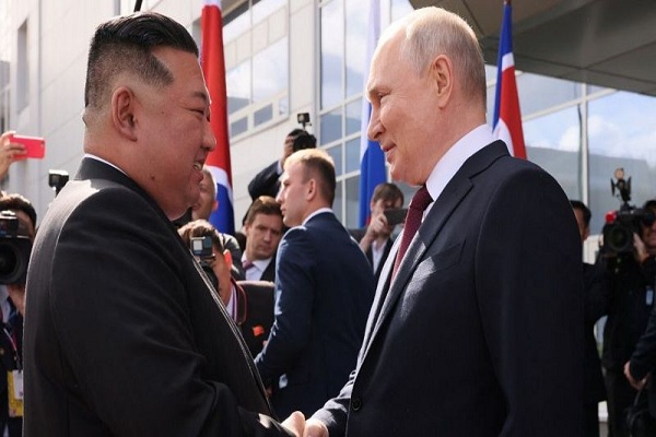 उत्तर कोरियाई नेता किम जोंग उन ने रूसी राष्ट्रपति पुतिन से की मुलाकात, कहा – रूस पश्चिम के खिलाफ लड़ रहा पवित्र युद्ध