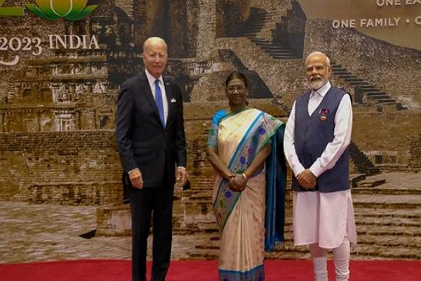 राष्ट्रपति द्रौपदी मुर्मू और पीएम मोदी ने रात्रिभोज में जी20 समिट के मेहमानों का किया स्वागत